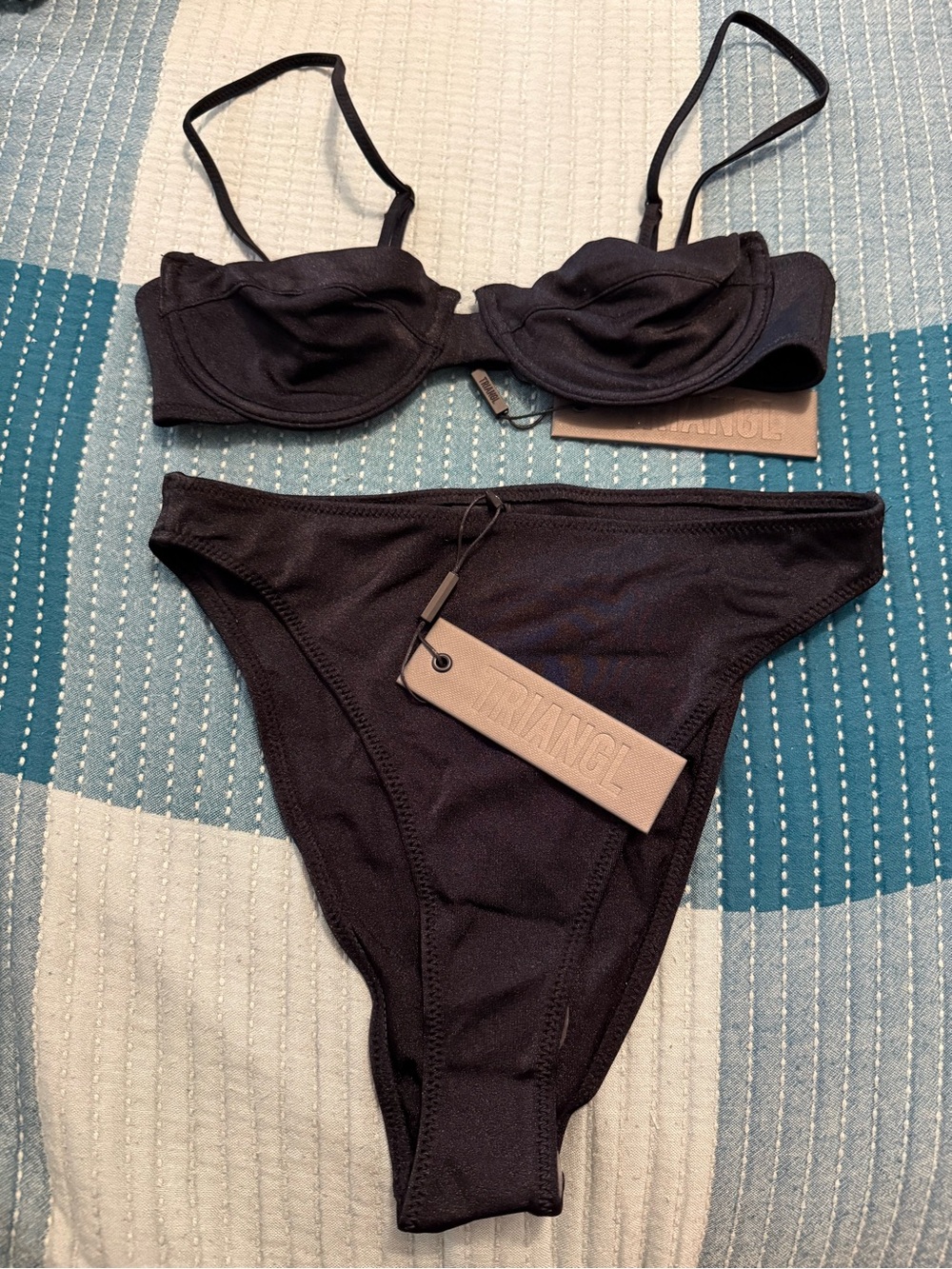 triangl swimwear Black Underwire Two-Piece Bikini Set